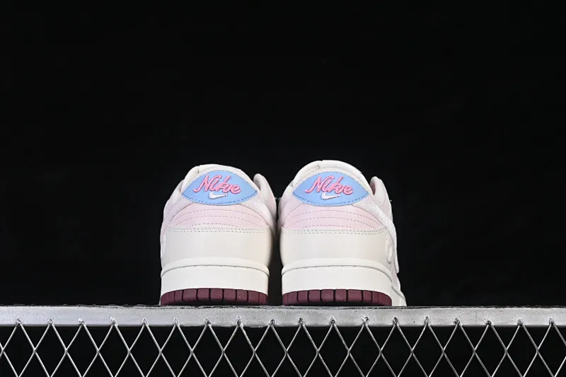 All categories Nk SB Dunk series Nk SB Dunk Low low-top sneakers G version Nike SB Dunk Low Valentine's Day limited low-top casual sneakers IQ1145-610
